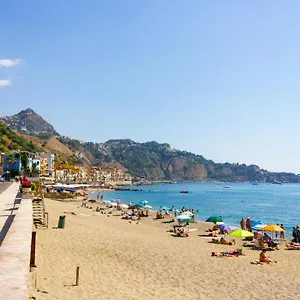  Appartamento Ad Un Passo Dal Mare Italia